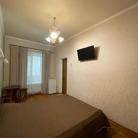 Kro Номери в затишному Одеському дворику Odessa